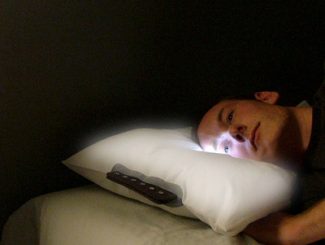 GloPillow Wakes You Up By Lighting Up