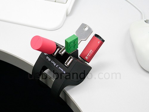 Clip On 7 Port USB Hub Keeps on Clipping On