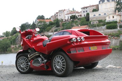 diy sidecar superbike 4 Supercar Superbike Combines a Sports Car and Motorcycle