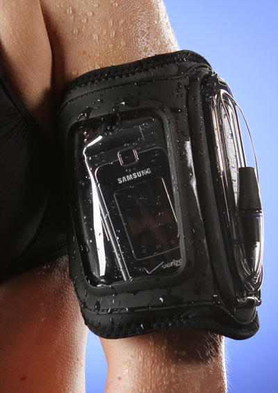Waterproof Iphone on Can You Hear Me Now  Waterproof Iphone Armband Works 12 Feet