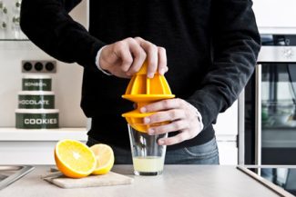 Citrange Cup Mountable Citrus Juicer