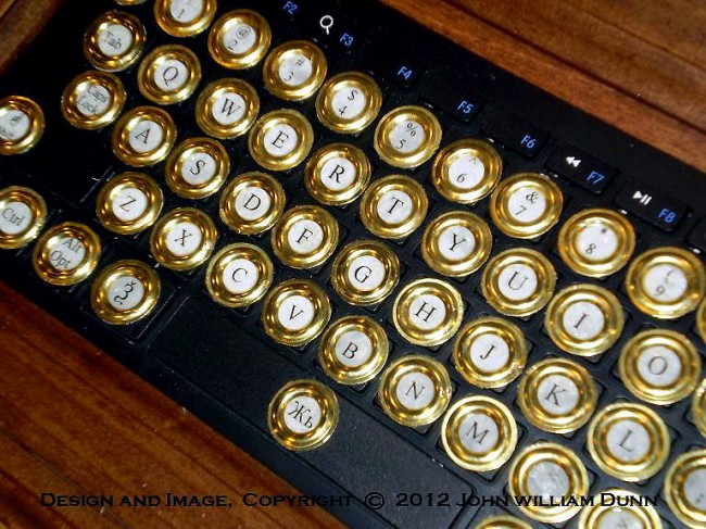 steampunk ipad keyboard 650x487 Steampunk iPad Case with Bluetooth Keyboard