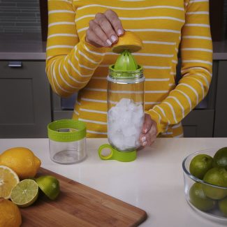 Water Bottle with Built-in Citrus Juicer