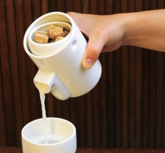 Newton Milk and Sugar Set Keeps Your Sugar Level