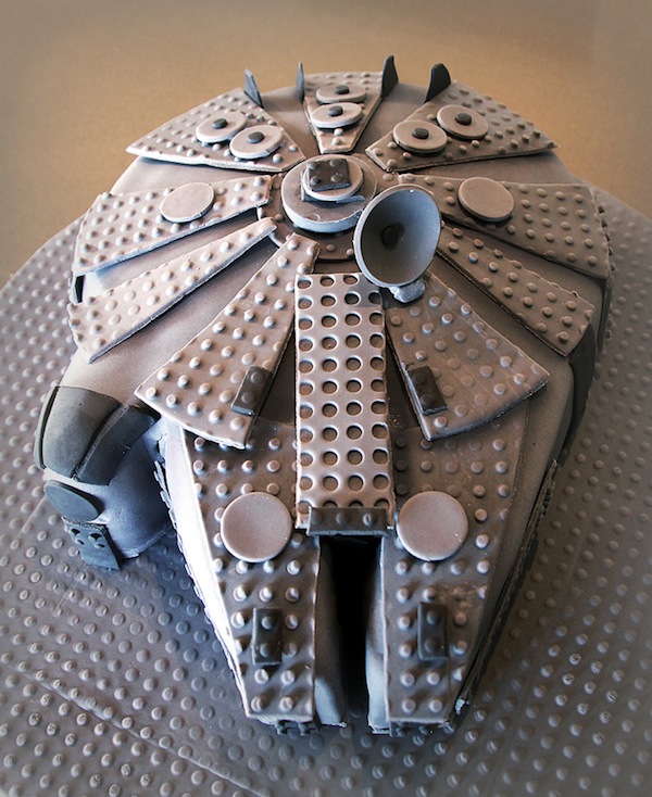 lego millennium falcon cake