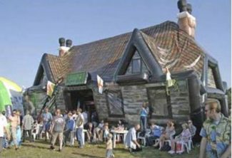Inflatable Pub for an Instant Blow Up Party