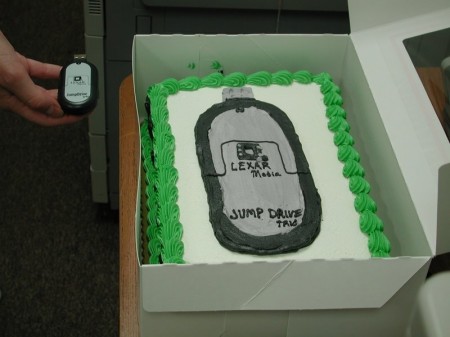 Bakery Mistakenly Makes a USB Flash Drive Cake