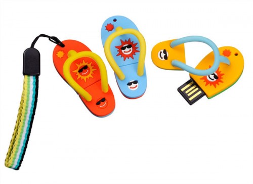 Flip Flop and Surfboard USB Flash Memory is Ready for the Beach