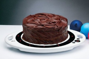 Musical Cake Tray with LED Slicing Guides is the Most Technologically Advanced Serving Tray Ever