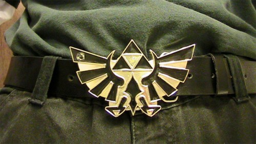 Glowing Zelda Belt Buckle Draws Attention to your Triforce
