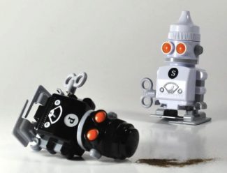 Wind Up Robot Salt and Pepper Shakers