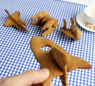 Intergalactic Snacking: 3D Spaceship Cookie Cutters